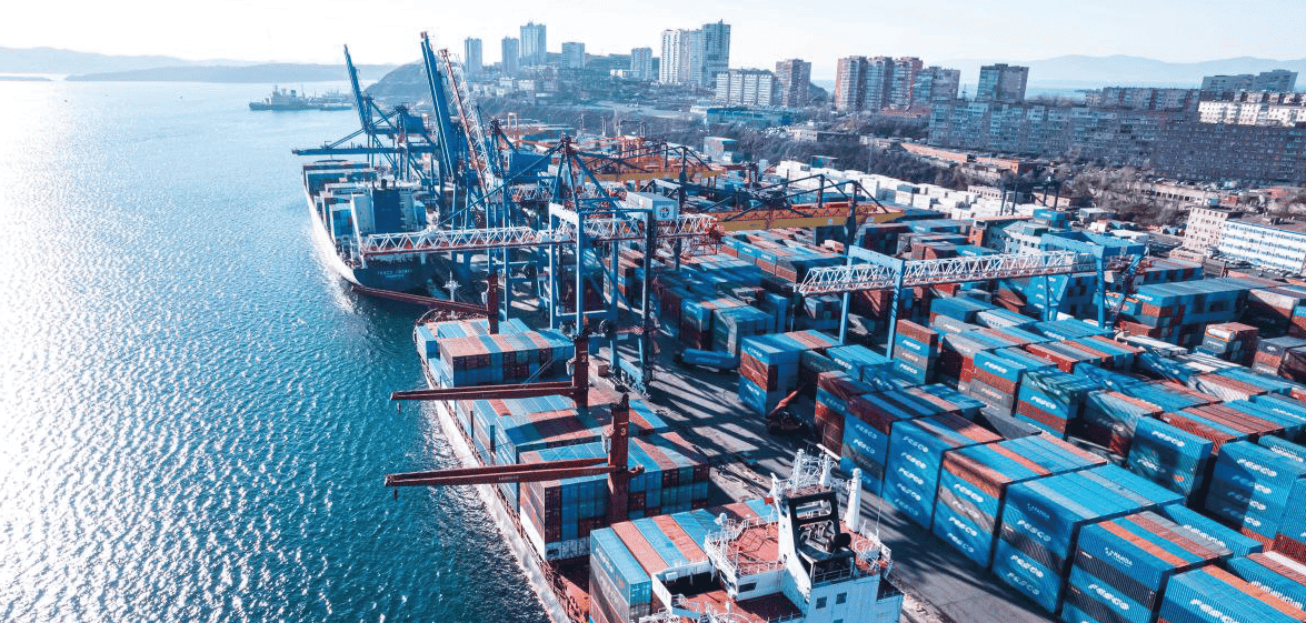 Контейнеровоз FESCO в ВМТП